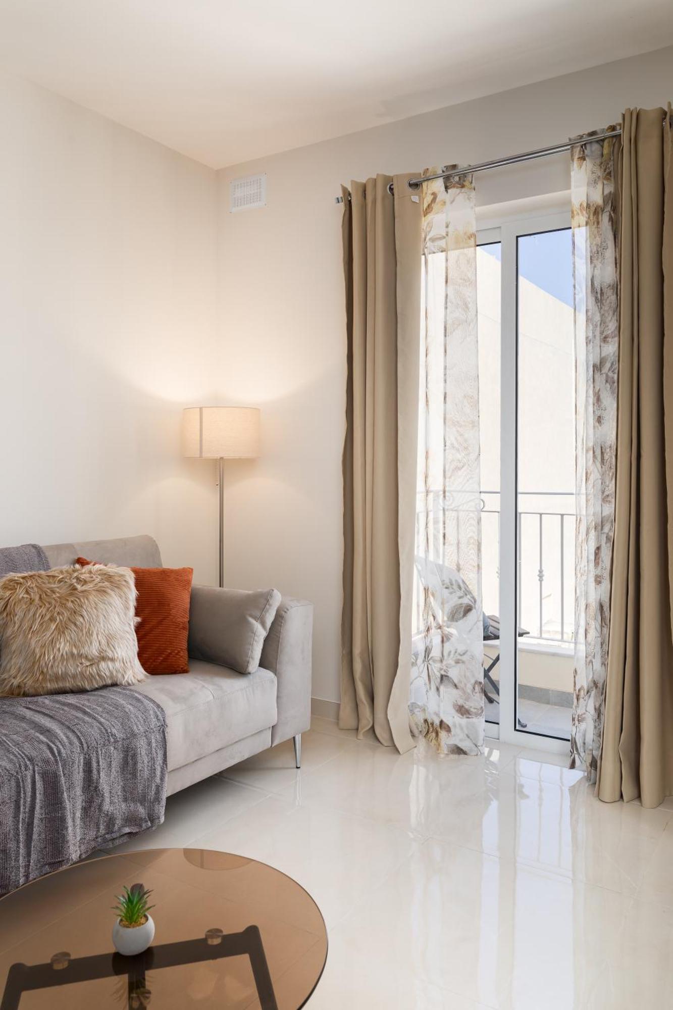 Edka Suites - Modern Sunlit 2Bd Apartments With Balconies - Close To Sliema Promenade, St Julian'S & St Georges Bay グジラ エクステリア 写真