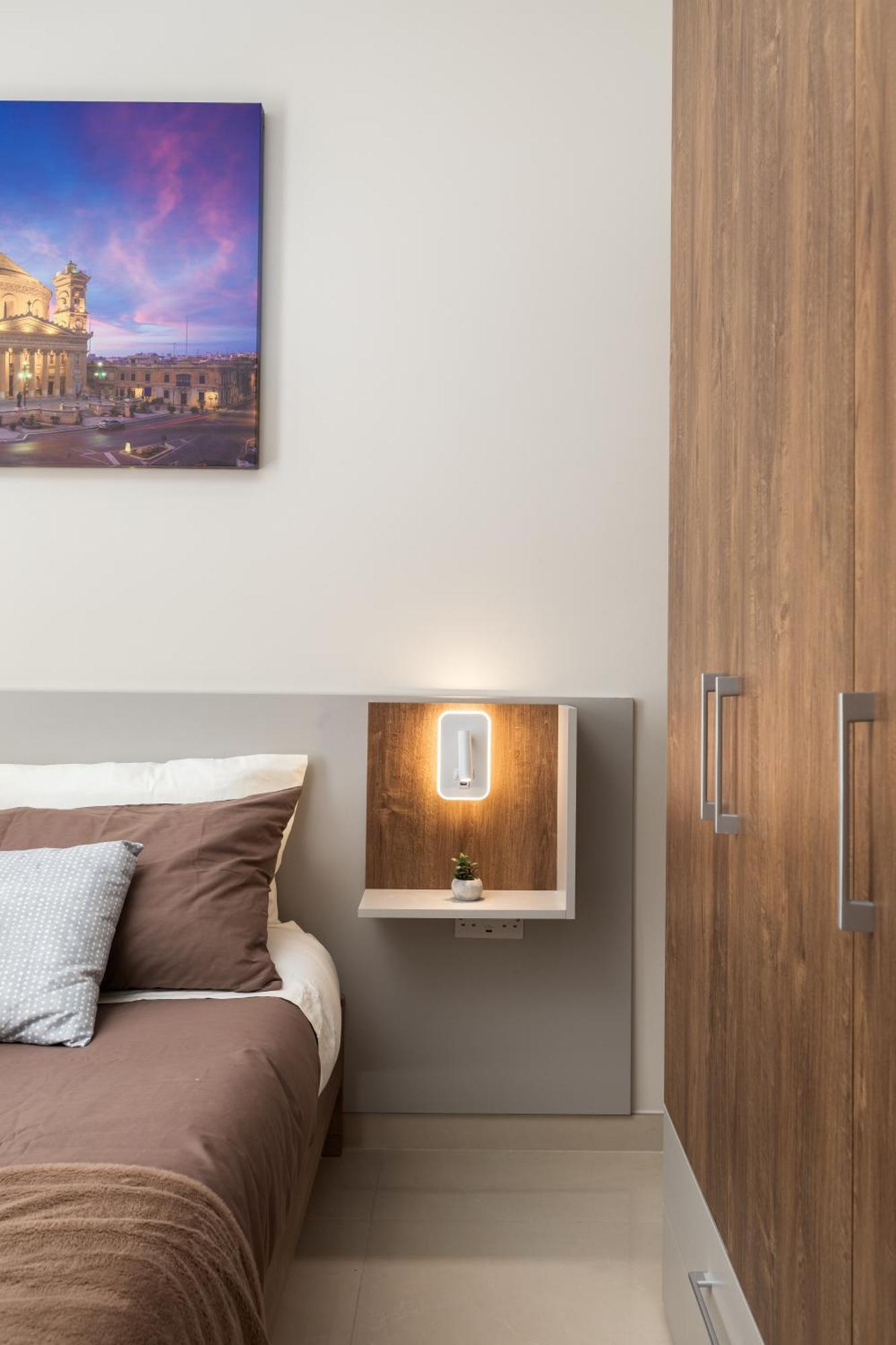 Edka Suites - Modern Sunlit 2Bd Apartments With Balconies - Close To Sliema Promenade, St Julian'S & St Georges Bay グジラ エクステリア 写真