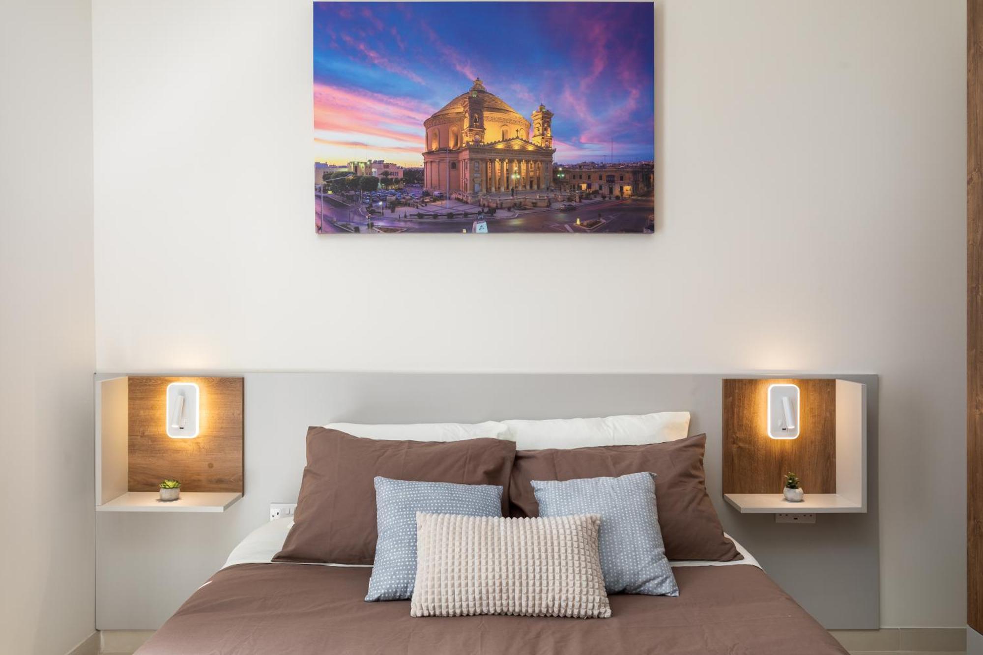 Edka Suites - Modern Sunlit 2Bd Apartments With Balconies - Close To Sliema Promenade, St Julian'S & St Georges Bay グジラ エクステリア 写真