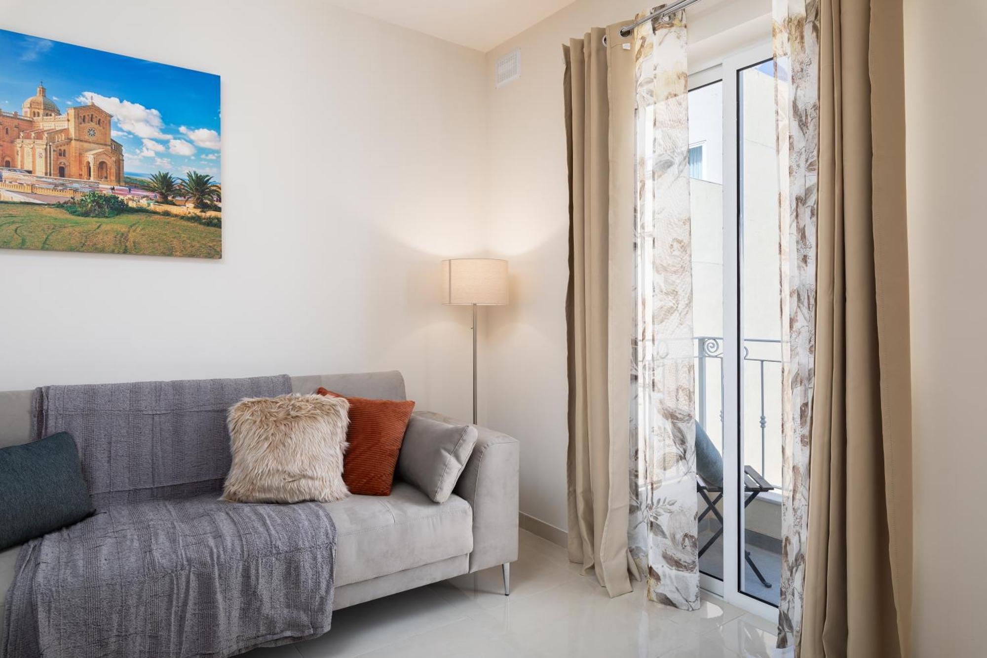 Edka Suites - Modern Sunlit 2Bd Apartments With Balconies - Close To Sliema Promenade, St Julian'S & St Georges Bay グジラ エクステリア 写真