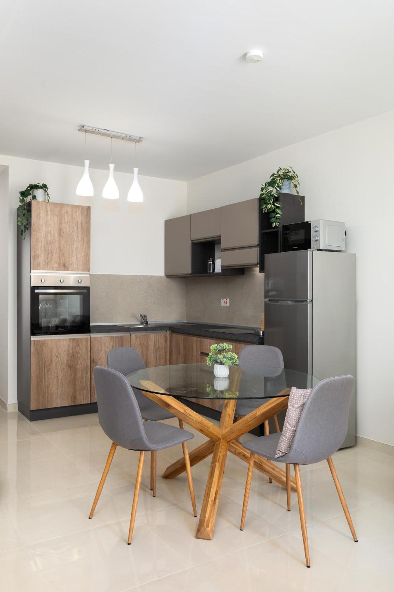 Edka Suites - Modern Sunlit 2Bd Apartments With Balconies - Close To Sliema Promenade, St Julian'S & St Georges Bay グジラ エクステリア 写真