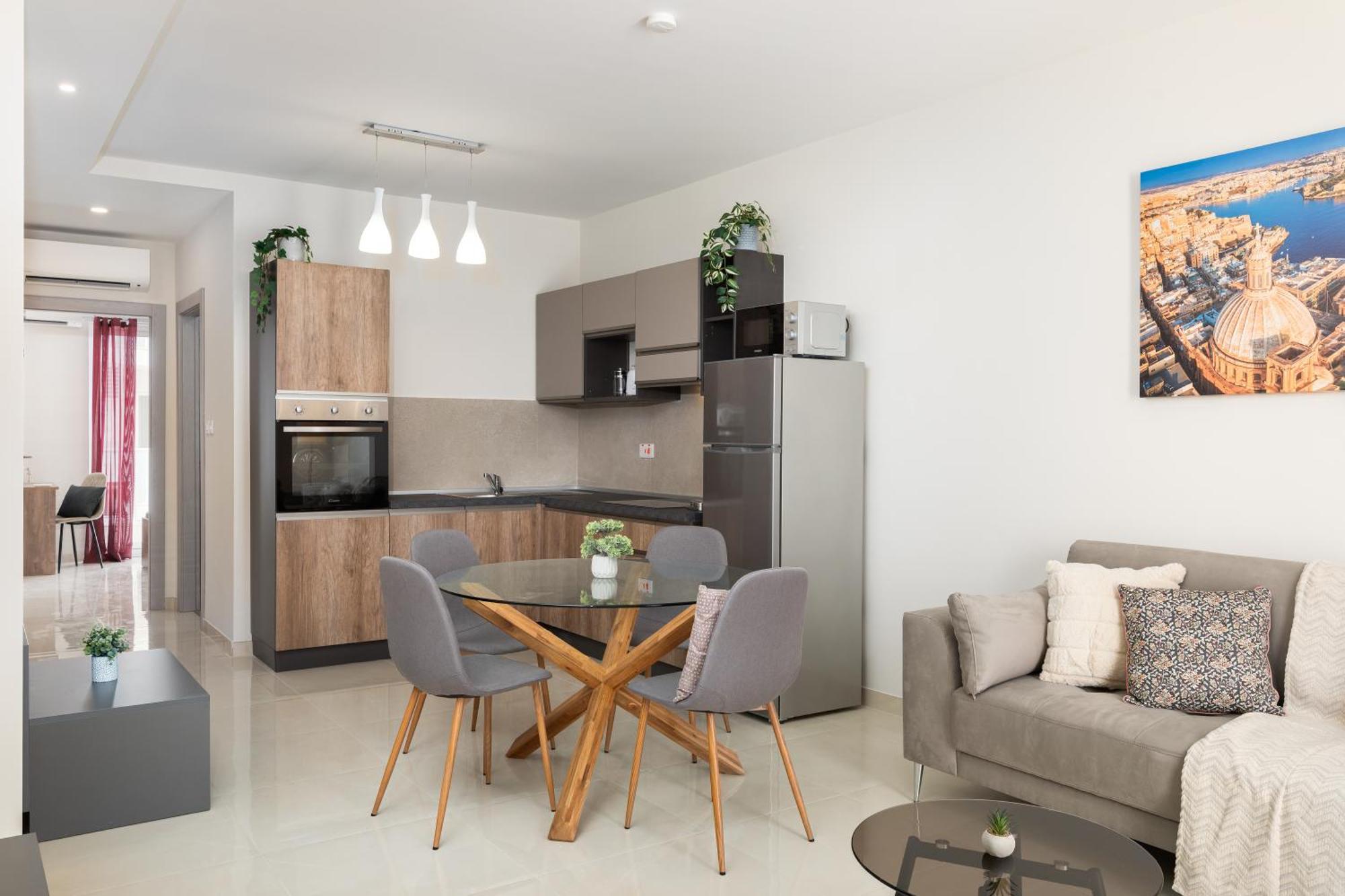 Edka Suites - Modern Sunlit 2Bd Apartments With Balconies - Close To Sliema Promenade, St Julian'S & St Georges Bay グジラ エクステリア 写真